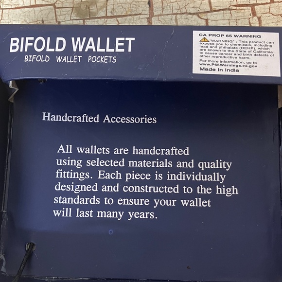 Bifold wallet - Picture 6 of 7